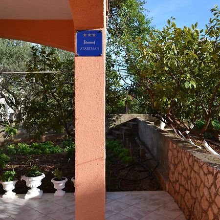 Apartments Ivanka Trogir Bagian luar foto