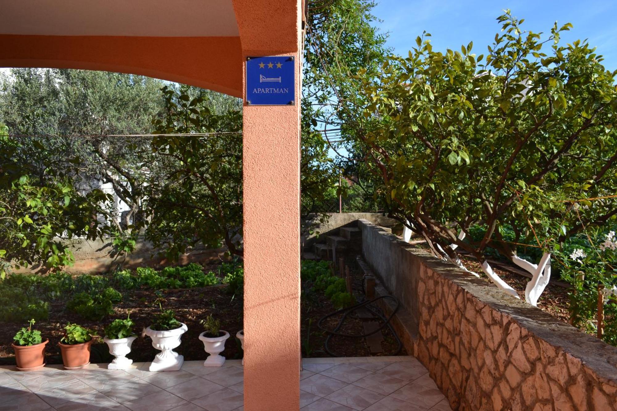 Apartments Ivanka Trogir Bagian luar foto